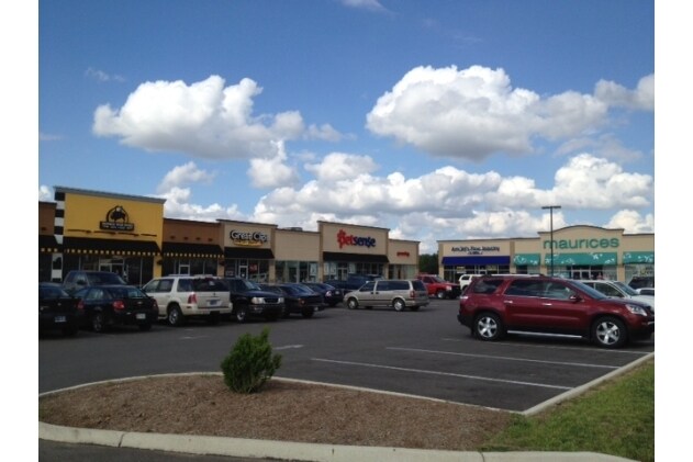 More Photos Of 3900 Lexington Rd, Logansport Storefront For Sale
