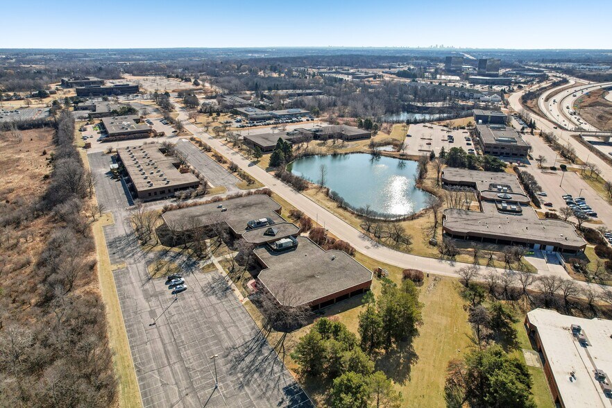 More Photos Of 11950 W Lake Park Dr, Milwaukee Office For Sale