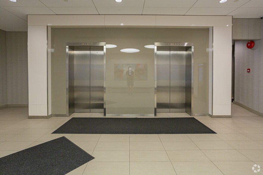 More Photos Of 255 17 Ave SW, Calgary Loft Creative Space For Sale