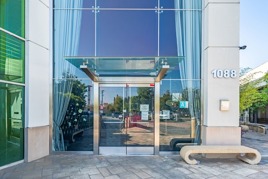 More Photos Of 1088 S Baldwin Ave, Arcadia Restaurant For Lease