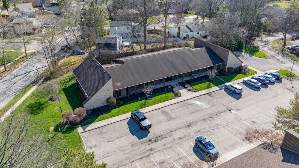 More Photos Of 2641 Oakstone Dr, Columbus Office For Lease