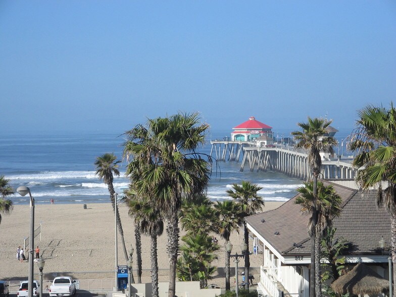 More Photos Of 300 Pacific Coast Hwy, Huntington Beach Unknown For Lease