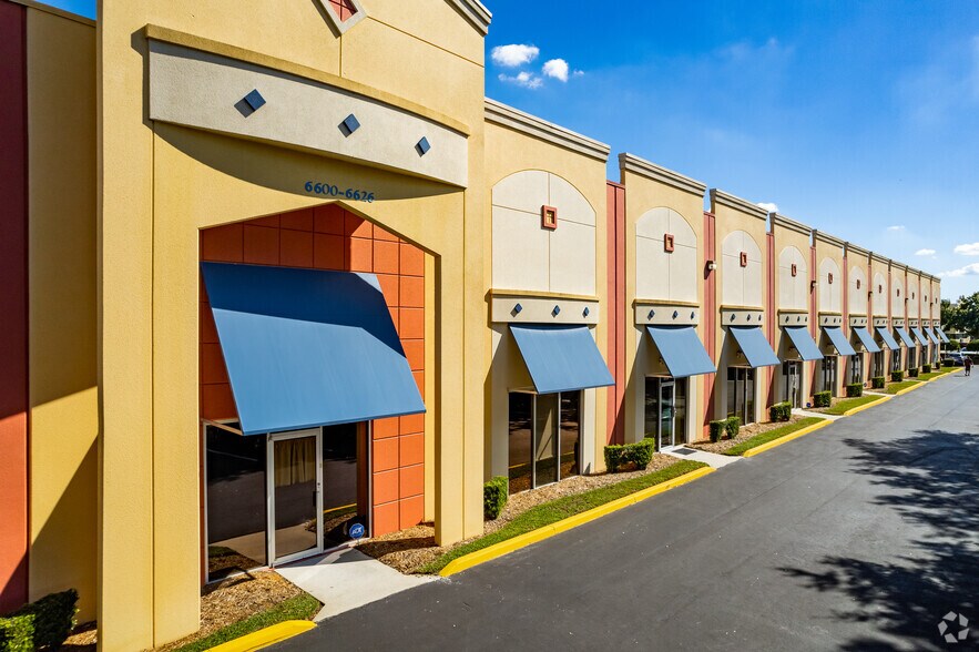 More Photos Of 6600-6626 Kingspointe Pky, Orlando Distribution For Lease