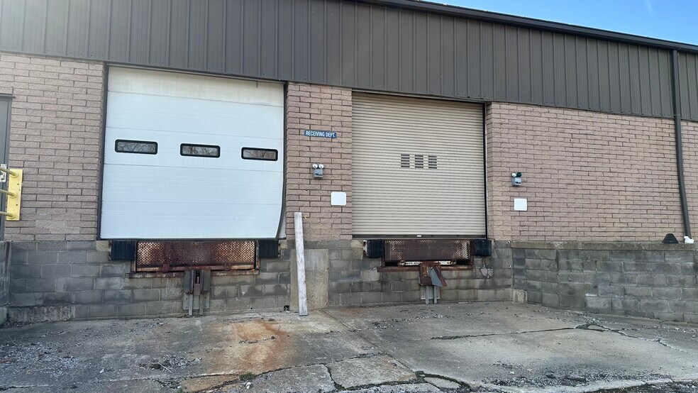 More Photos Of 7955 Euclid Chardon Rd, Kirtland Manufacturing For Sale