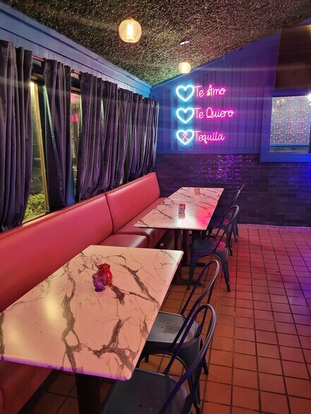 More Photos Of 109 S US Highway 77 Byp, Kingsville Restaurant For Sale