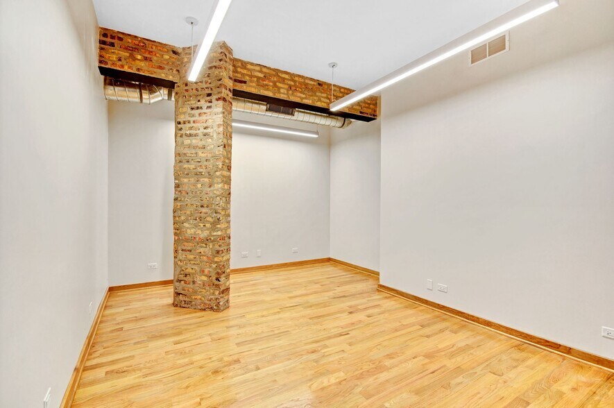 More Photos Of 435 W Diversey Pky, Chicago Apartments For Lease