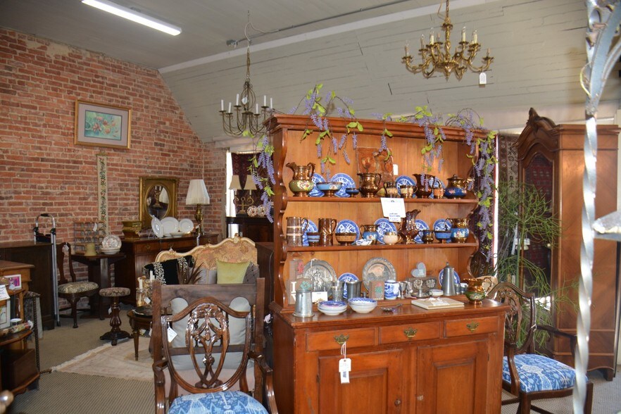 More Photos Of 201 S Main St, Enterprise Department Store For Sale