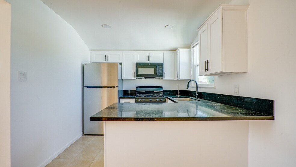 More Photos Of 331 W Windsor Rd, Glendale Apartments For Sale