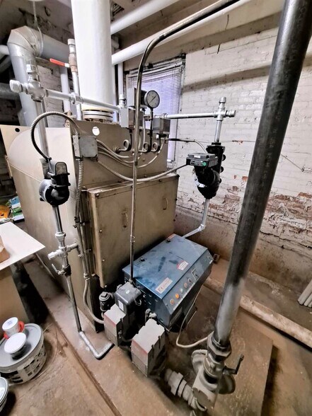 More Photos Of 6720 S Jeffery Blvd, Chicago Apartments For Sale