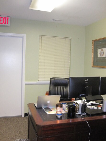 More Photos Of 11303-11327 Amherst Ave, Wheaton Office Residential For Lease