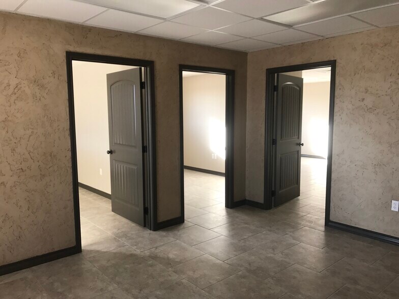 More Photos Of 2812 EAST COUNTY RD 147 rd, Midland Industrial For Lease