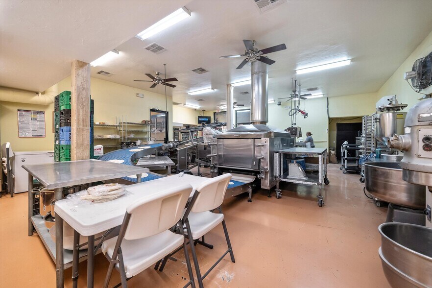 More Photos Of 706 N Old Hwy 77, Mammoth Restaurant For Sale