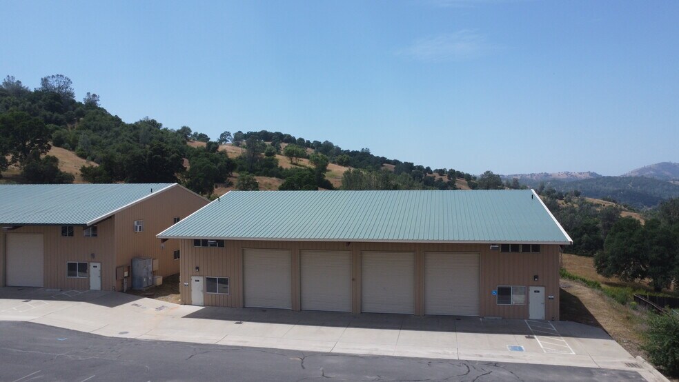 More Photos Of 770-780 Industrial Way, San Andreas Warehouse For Lease