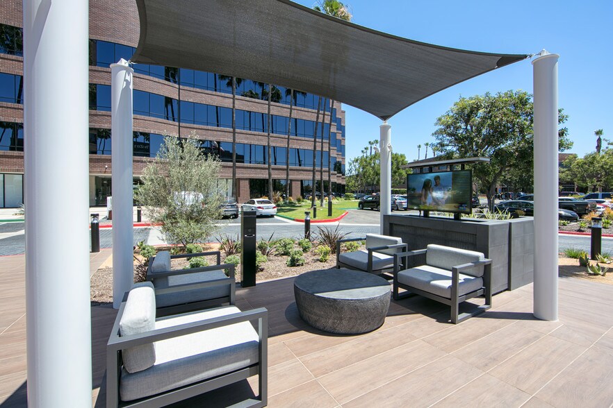 More Photos Of 770 The City Dr S, Orange Unknown For Lease