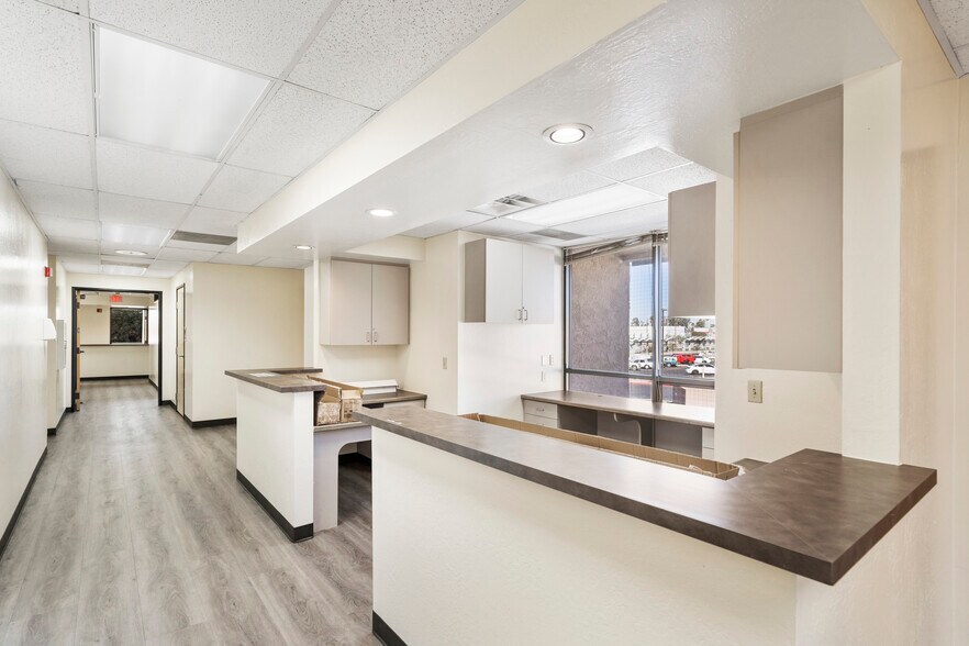 More Photos Of 6707 N 19th Ave, Phoenix Medical For Lease