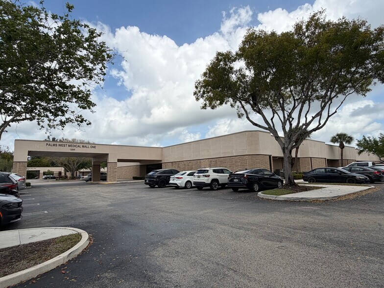 More Photos Of 13005 Southern Blvd, Loxahatchee Medical For Sale