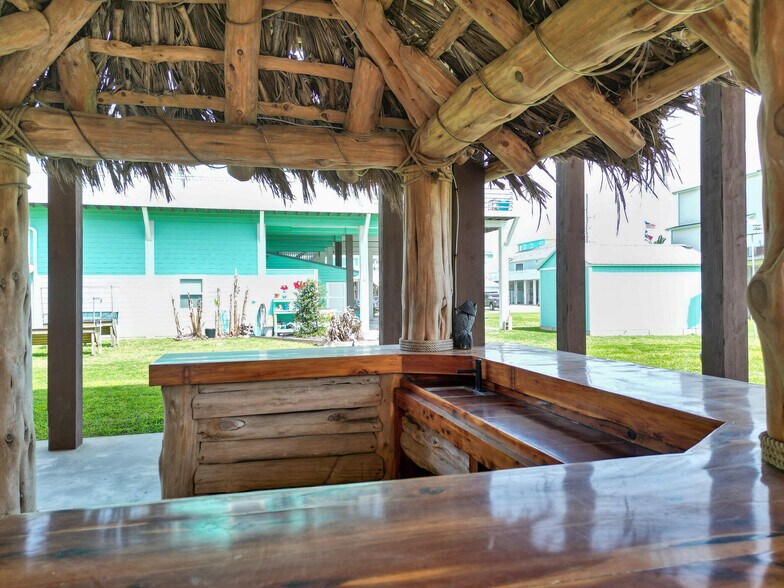 More Photos Of 944 Raymond, Crystal Beach Specialty For Sale