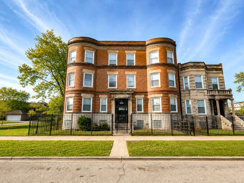 Primary Photo Of 7250 S Yale, Chicago Apartments For Sale