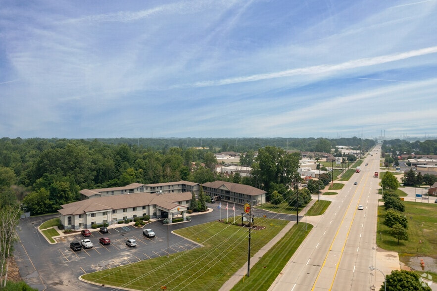 More Photos Of 1484 Gratiot Blvd, Marysville Hotel For Sale
