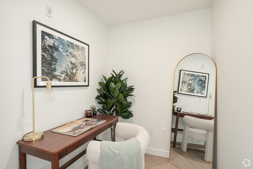 More Photos Of 5828 Granville St, Vancouver Apartments For Sale