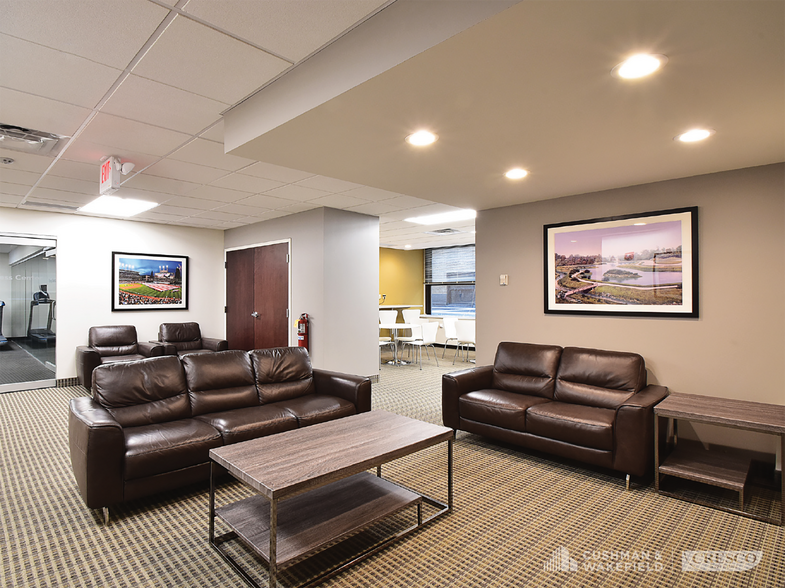 More Photos Of 1621 Euclid Ave, Cleveland Office For Lease