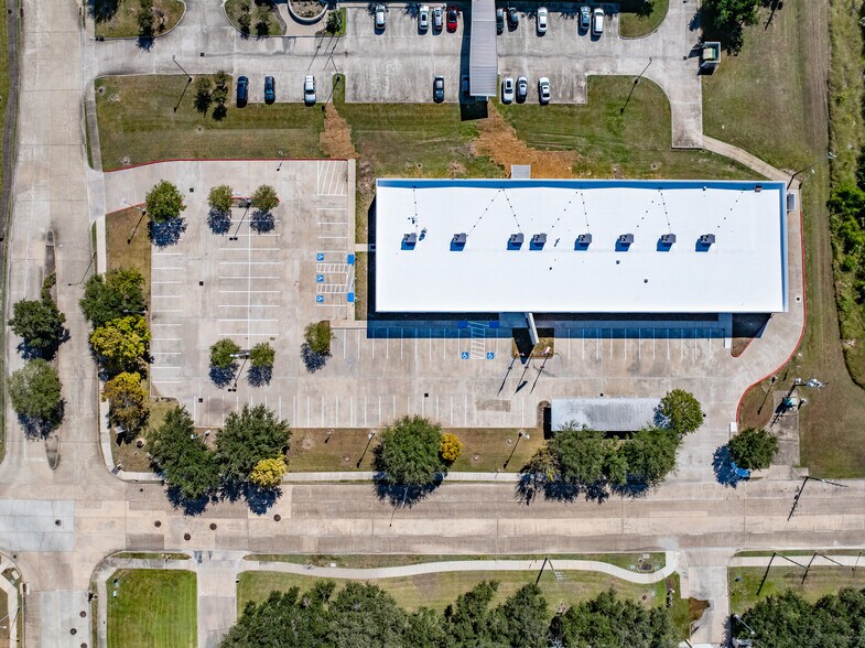 More Photos Of 10401 Town Park Dr, Houston Medical For Lease