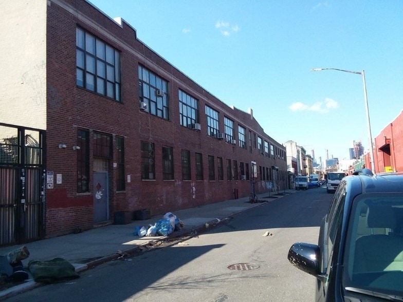 More Photos Of 77-107 Dobbin St, Brooklyn Manufacturing For Lease