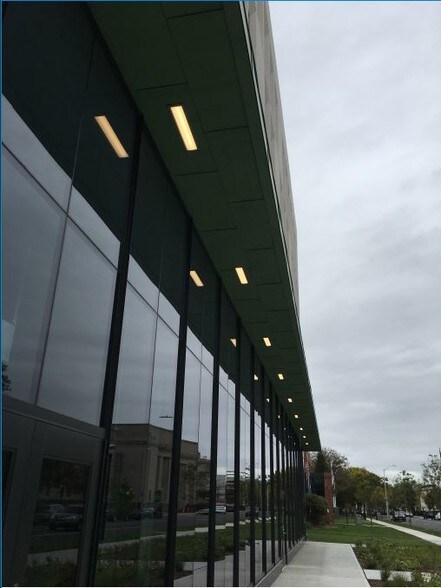 Primary Photo Of 315 Buckingham St, Hartford Parking Garage For Lease