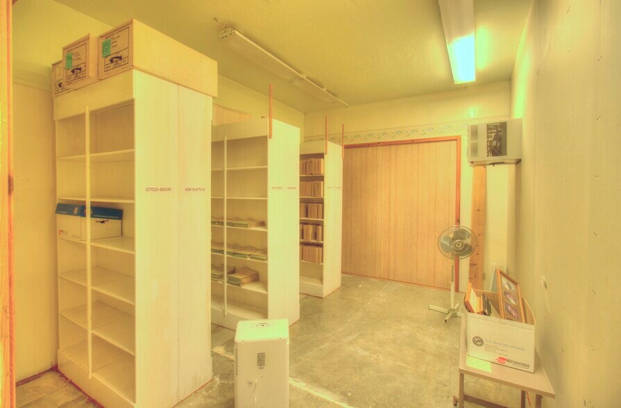 More Photos Of 29820 Ellensburg Ave, Gold Beach Office For Sale