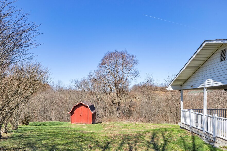 More Photos Of 1060 Pittsburgh Rd, Valencia Office For Sale