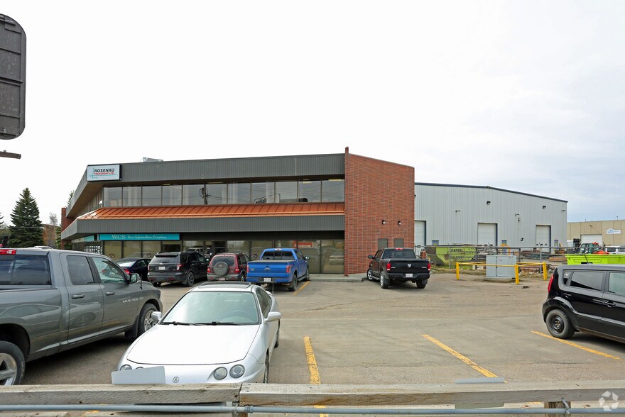 More Photos Of 2950 Parsons Rd NW, Edmonton Office For Sale