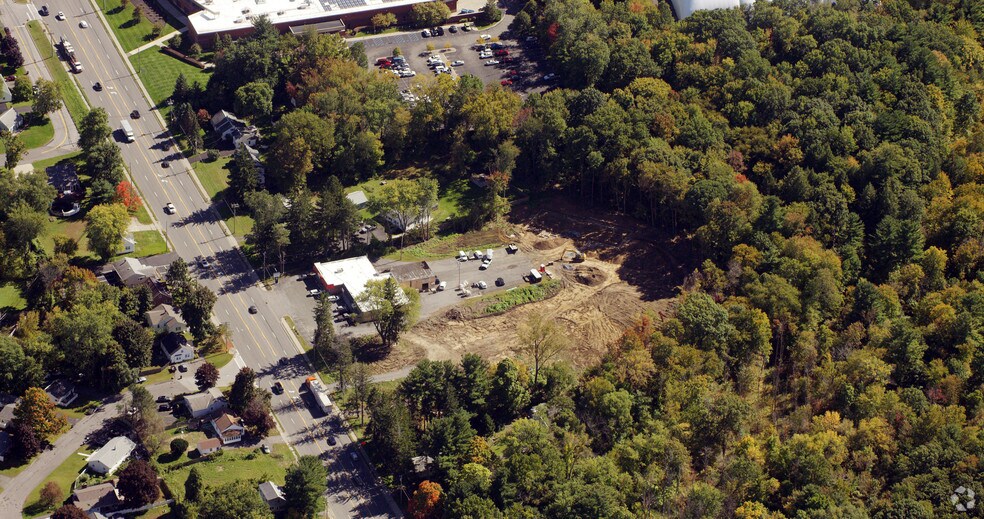 More Photos Of 836 Troy Schenectady Rd, Latham Freestanding For Lease