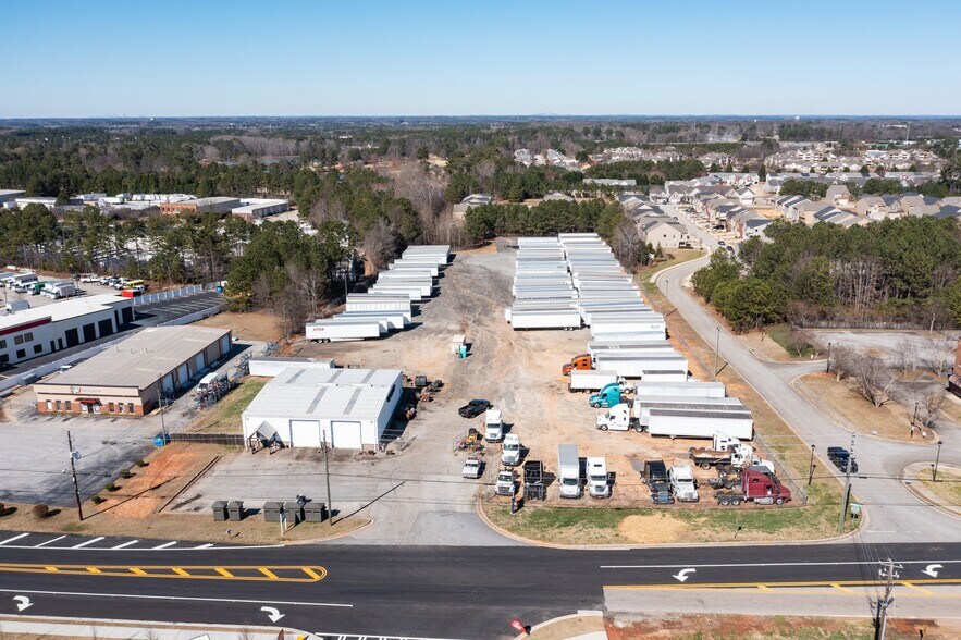 More Photos Of 100 Industrial Blvd, McDonough Service For Lease