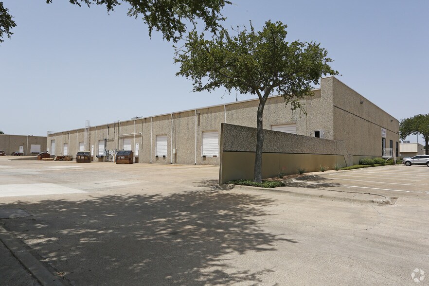 More Photos Of 1352-1366 Exchange Dr, Richardson Unknown For Lease