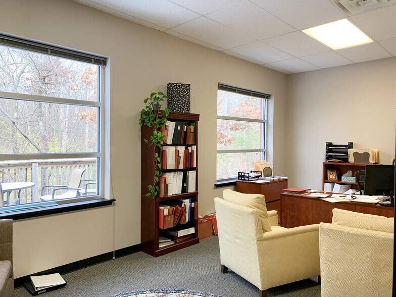 More Photos Of 2434 E Joyce Blvd, Fayetteville Office For Lease