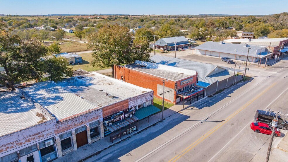 More Photos Of 4153 3rd St, Walnut Springs General Retail For Sale
