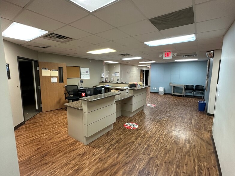 More Photos Of 28511 Orchard Lake Rd, Farmington Hills Medical For Sale