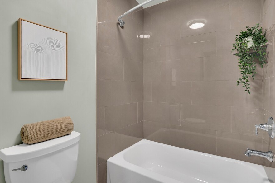 More Photos Of 640 State Highway 12, Rio Vista Hotel For Sale