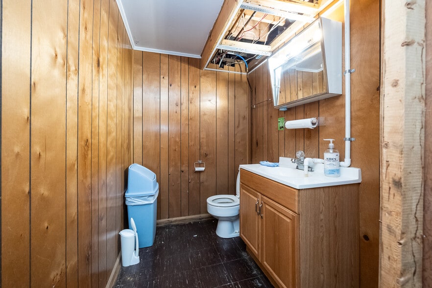 More Photos Of 1340 Pottstown Pike, West Chester General Retail For Sale