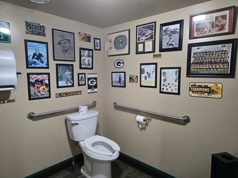 More Photos Of 225 US-8 Hwy, Turtle Lake General Retail For Sale