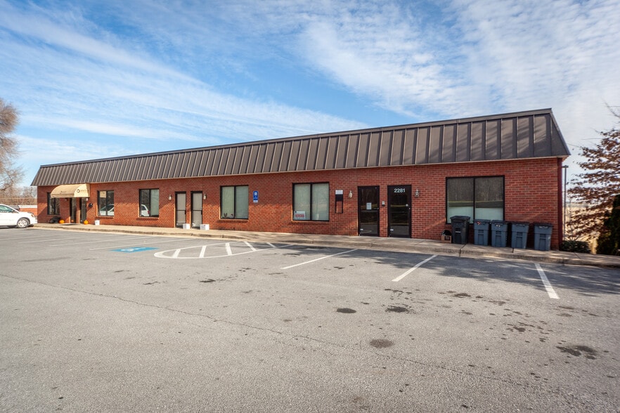 More Photos Of 2251-2281 Valley Ave, Winchester Office For Lease