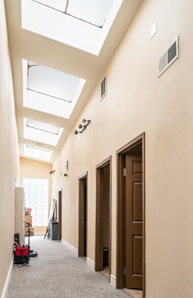 More Photos Of 2530 S Rural Rd, Tempe Office Residential For Lease