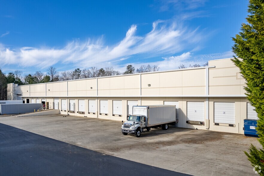 More Photos Of 1925 Shiloh Rd NW, Kennesaw Distribution For Lease
