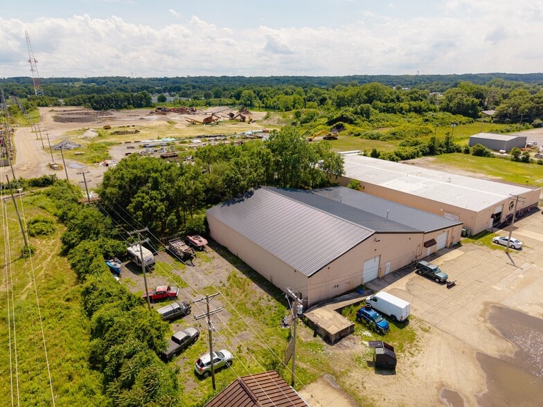 More Photos Of 434 S Byrkit Ave, Mishawaka Warehouse For Sale