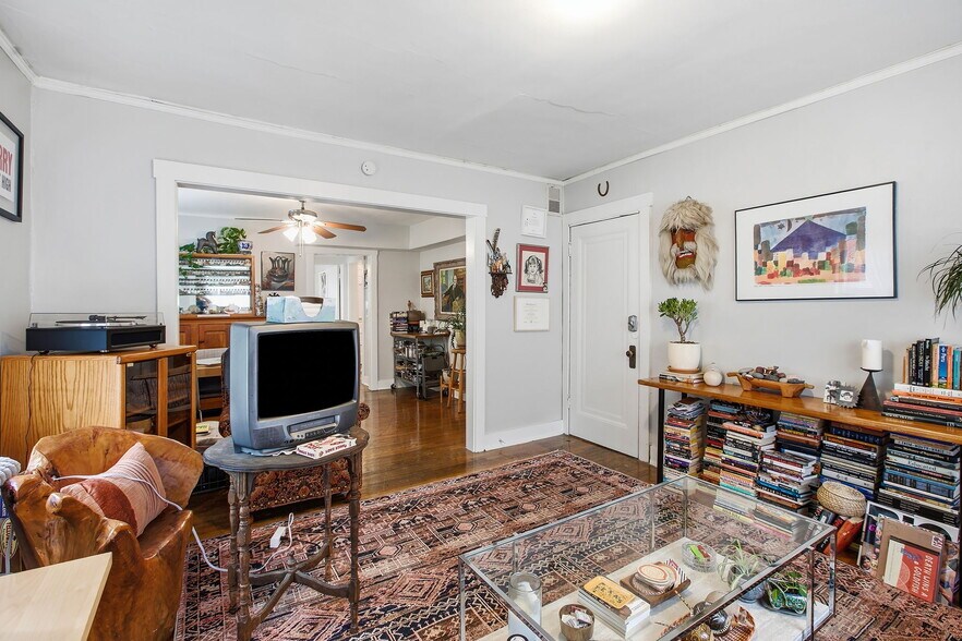 More Photos Of 1109 W 40th St, Kansas City Apartments For Sale