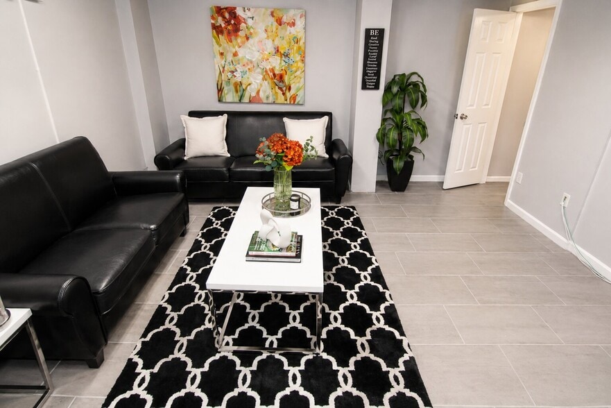 More Photos Of 400 Park Rd, Sevierville Office For Sale