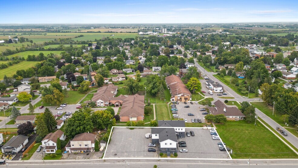 More Photos Of 457 Main St E, Winchester Medical For Sale