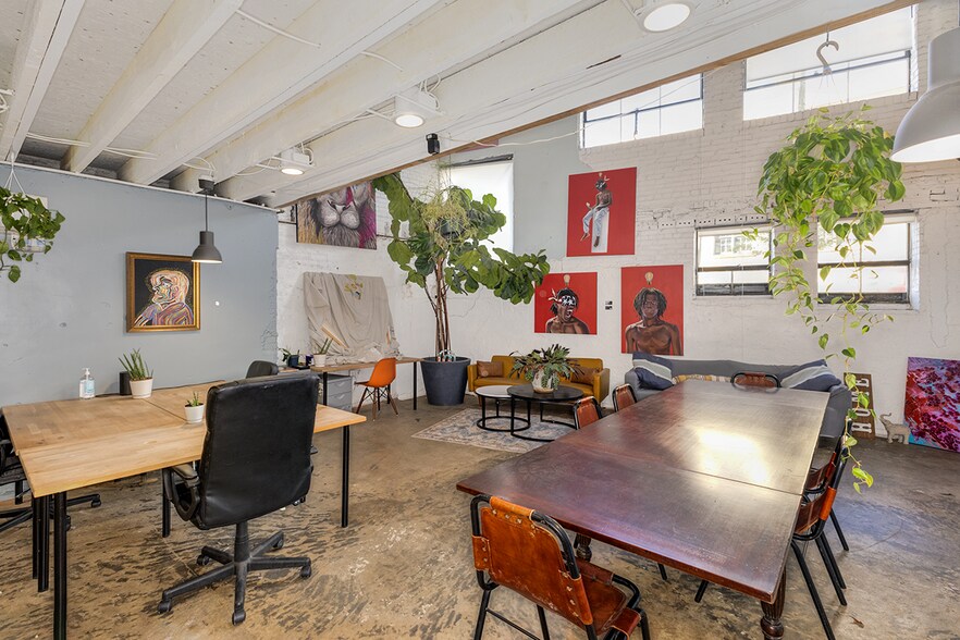 More Photos Of 582 Perry Ave, Greenville Storefront Retail Office For Lease