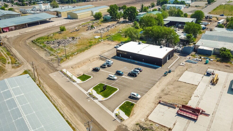 More Photos Of 1200 SE 1st St, Ontario Storefront For Sale