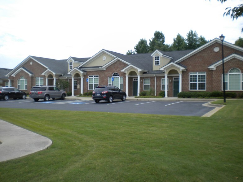 More Photos Of 1855 Lockeway Dr, Alpharetta Office For Lease
